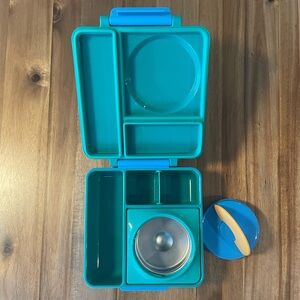 Omie Bento Insulated Hot and Cold Lunch Box for Kids🥰